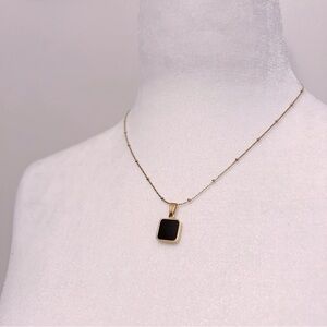 NEW！✨ Minimalist Black Square Pendant Necklace | Gold Stainless Steel Chain